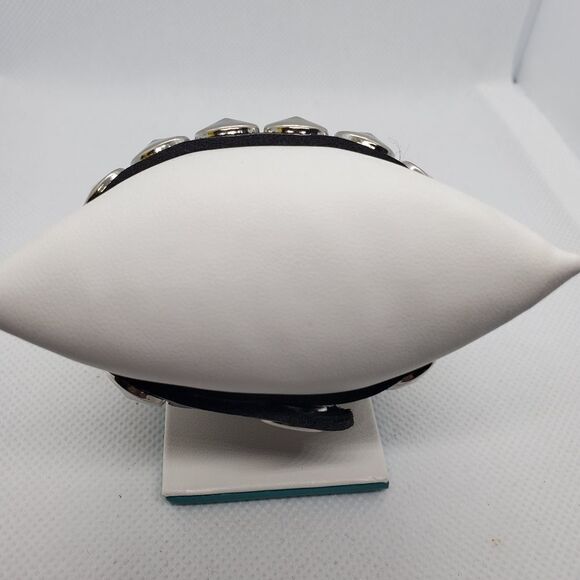 Yik Fung Black Studded Bracelet - Picture 4 of 6